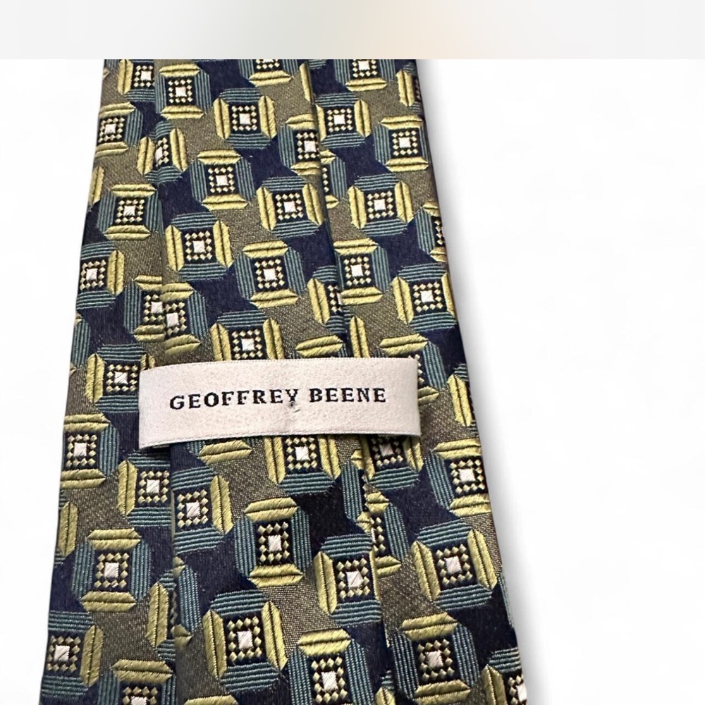 Geoffrey Beene Geometric Ties - Picture 4 of 7